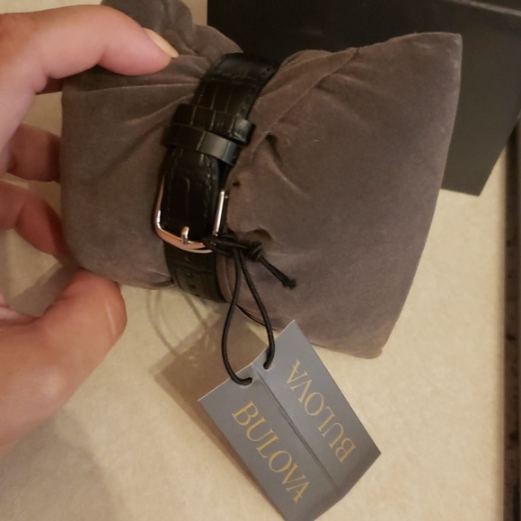 Womens bulova watch - Picture 3 of 8